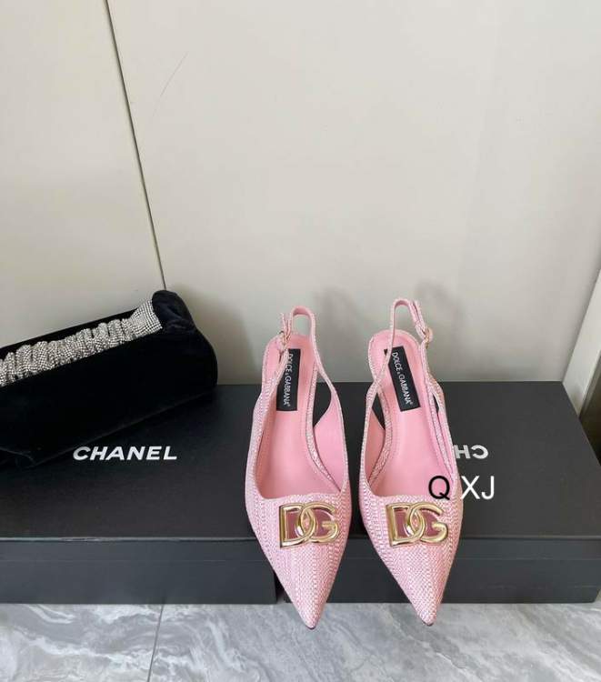 Picture of Dolce Gabbana Shoes _SKUDGsz35-4010CM6CMXJ04044433